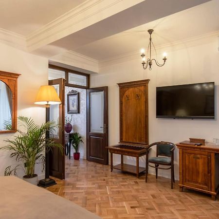 Clucerului Arc De Triomphe Hotell Bukarest Exteriör bild