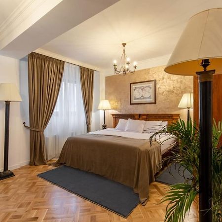 Clucerului Arc De Triomphe Hotell Bukarest Exteriör bild