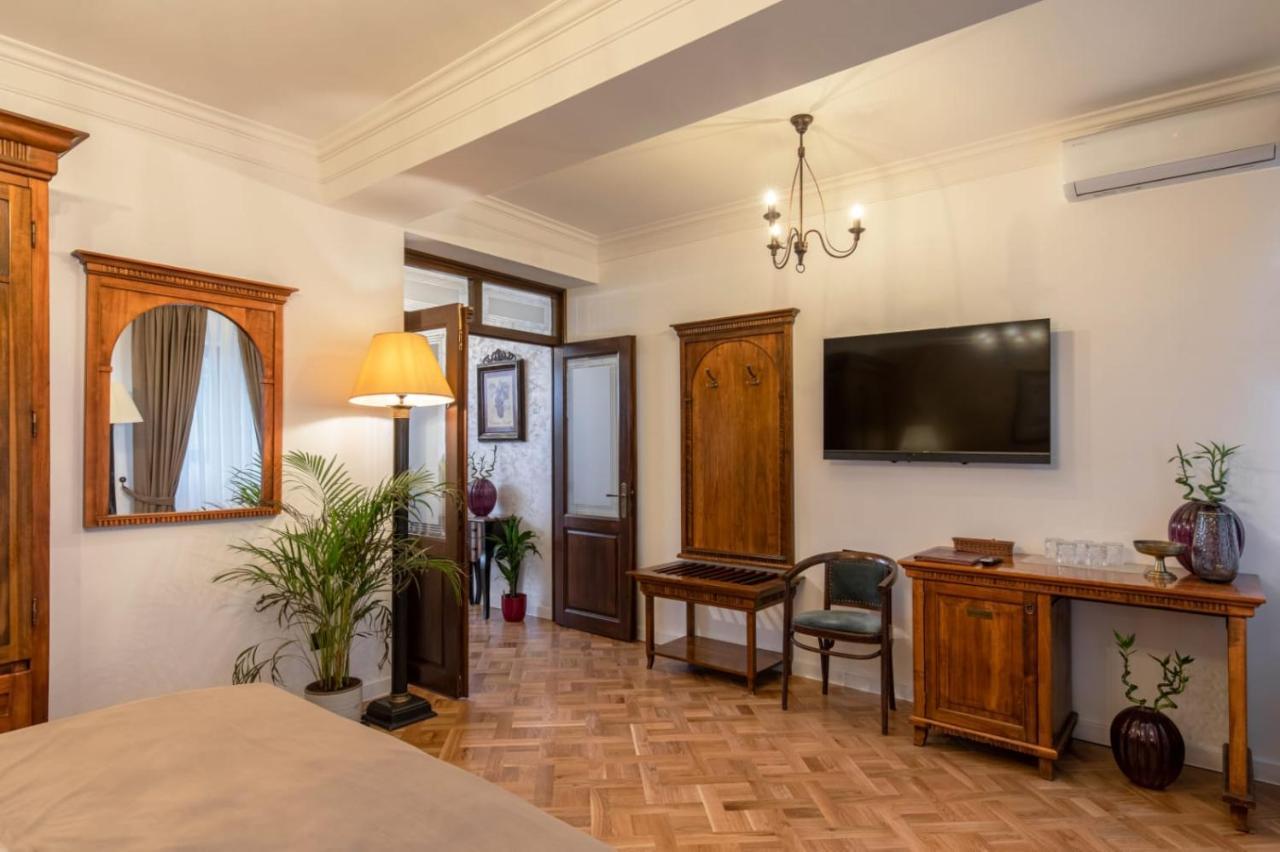 Clucerului Arc De Triomphe Hotell Bukarest Exteriör bild